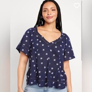 Old Navy V-Neck Lace Trim Top